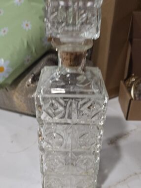 Source Unknown Clear Patterned Glass Decanter with Stopper